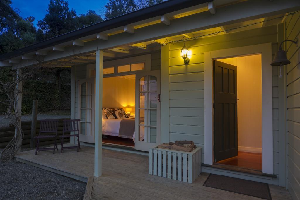 Kina Beach Cottages Tasman Номер фото